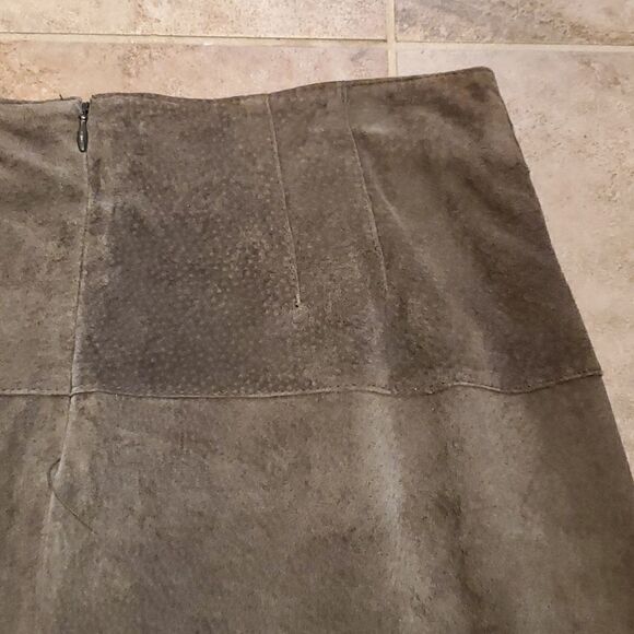 Siena Studio laser cut leather pencil skirt - Picture 9 of 9